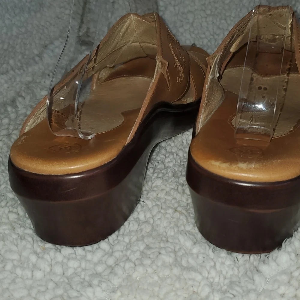 Ariat tan leather open toe sandals embroidered